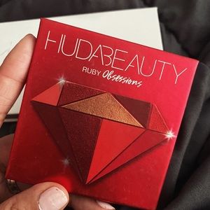 Huda Beauty Ruby Obsessions